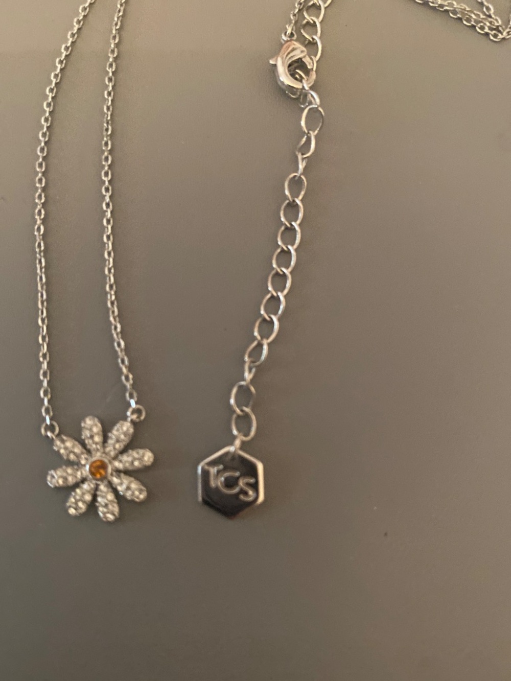 Touchstone Crystal Swarovski necklace Daisy - Picture 2 of 3